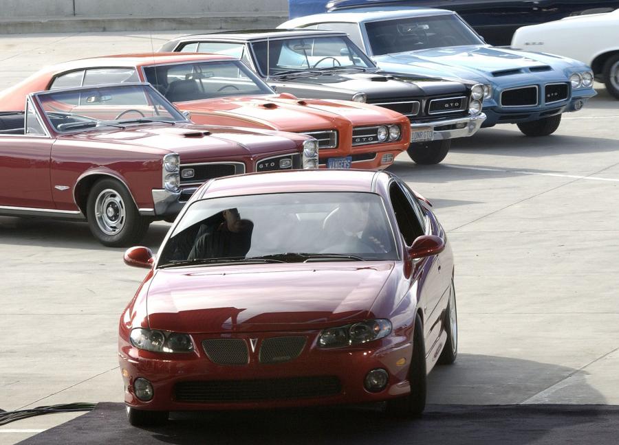  Pontiac GTO 2004 года  (фото 43 из 45)